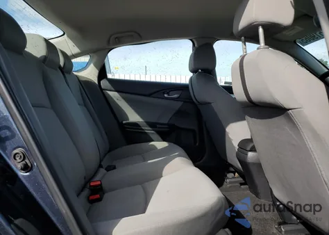 2018 Honda Civic Lx z USA, uszkodzony, nr VIN 2HGFC2F54JH597927